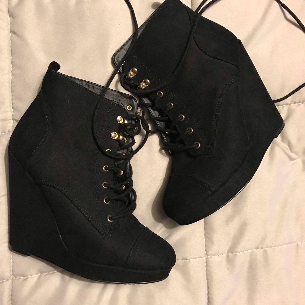 Forever 21 Black Wedges